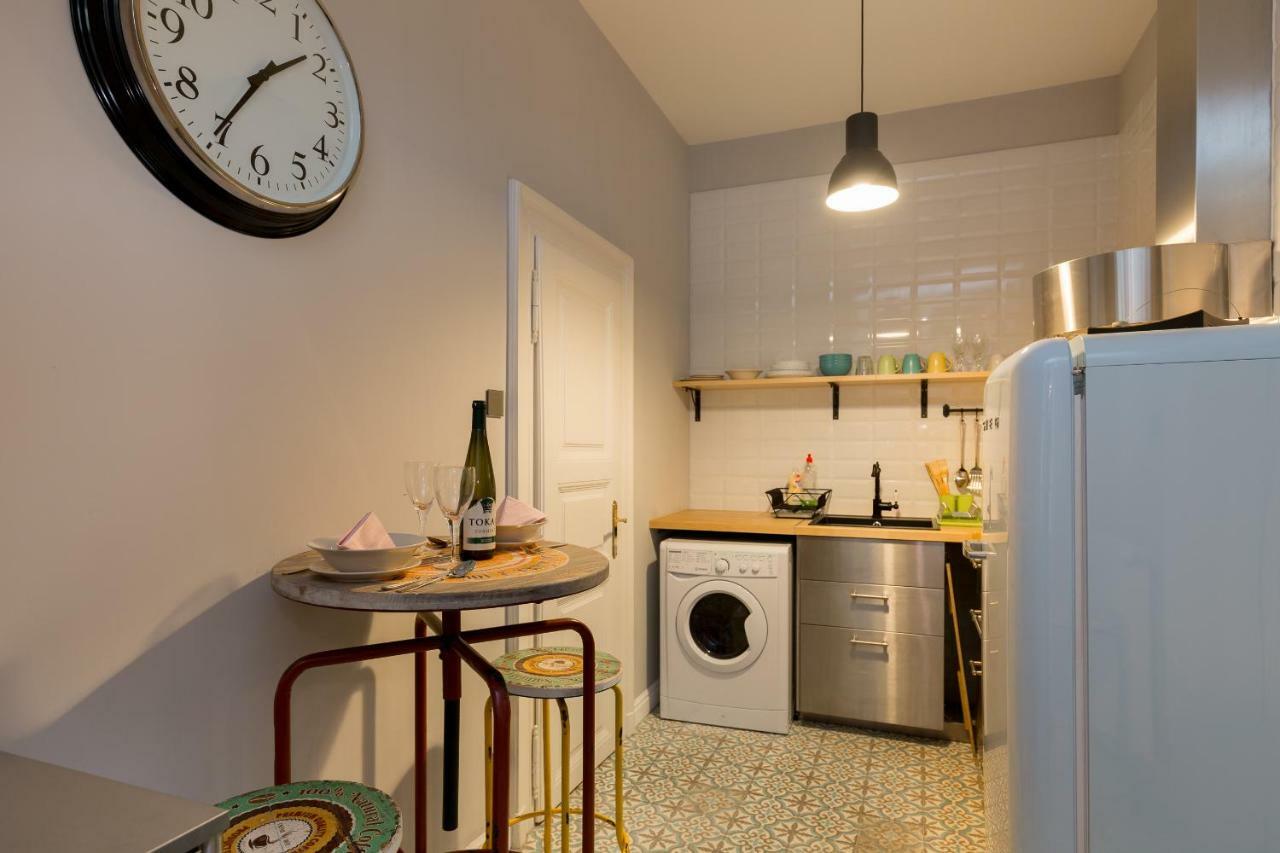 Deluxe Twin Studio In Kazinczy Street Apartment บูดาเปสต์ ภายนอก รูปภาพ